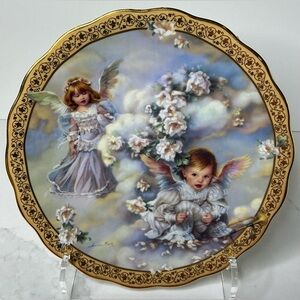 Heavenly Hideaway Plate Sandra Kuck Gardens of Innocence Collection Plate #2316G